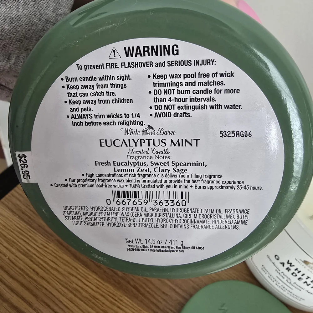 White Barn Eucalyptus Mint and White Gardenia Candle Duo - Picture 3 of 4